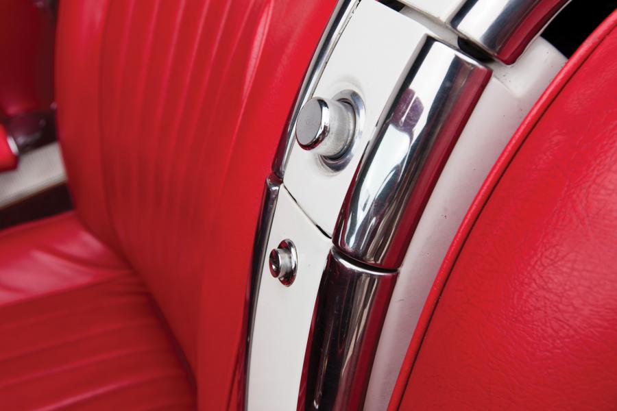  Chevrolet Corvette Roadster 1960 года  (фото 7 из 20)